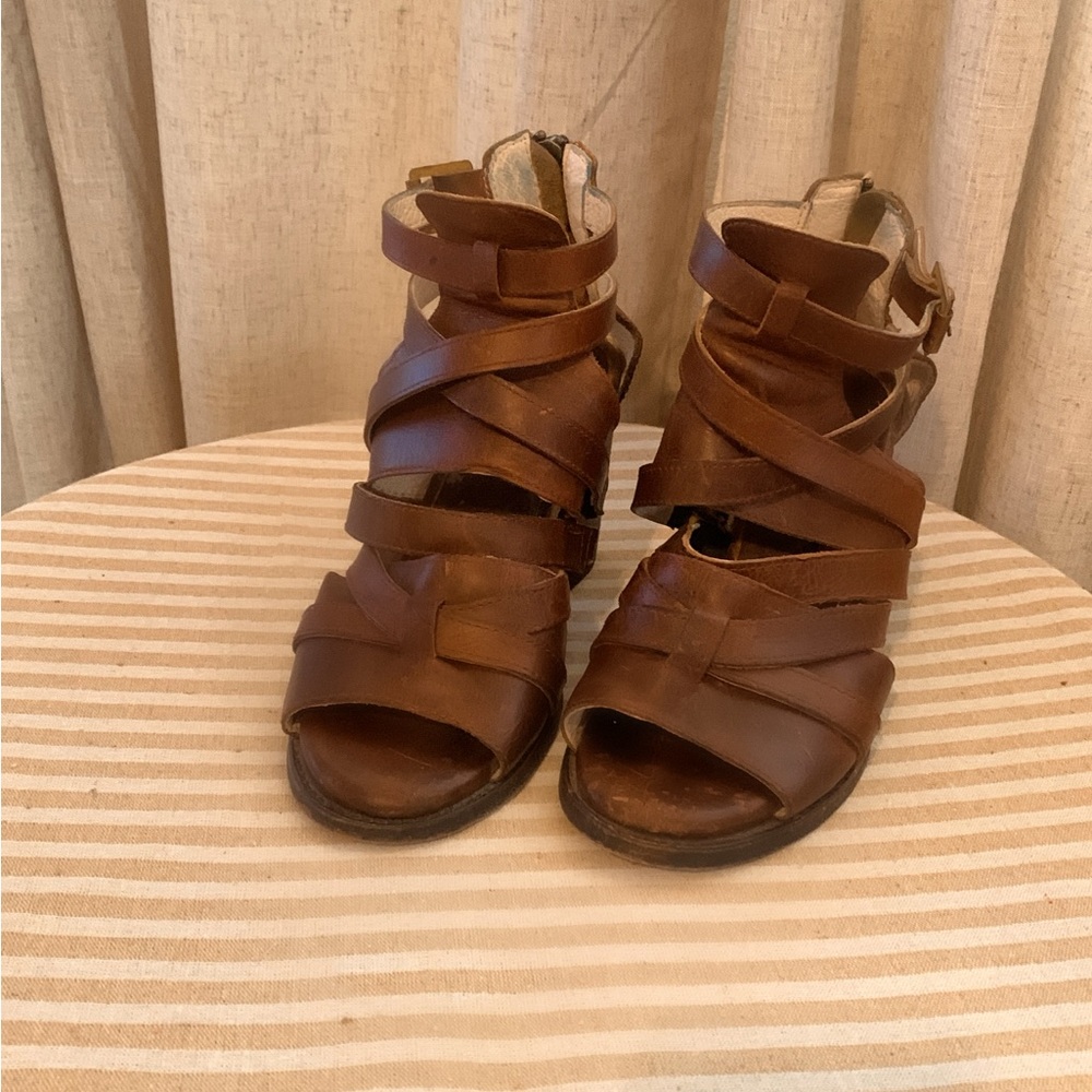 Size 9 Freebird Claw Leather Heels